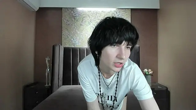 XXX chat uživo modela AdonBev