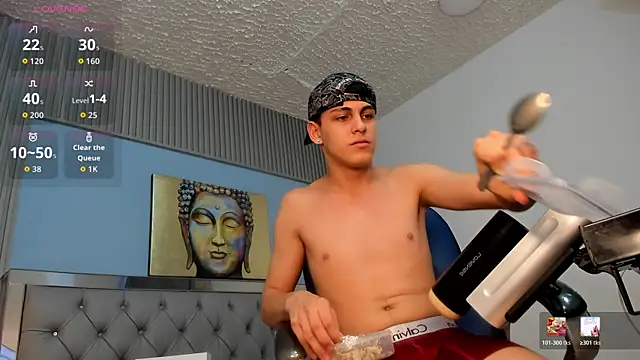 Ethanx18_ élő XXX-chatje