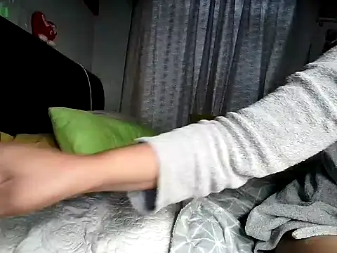 kim24242 élő XXX-chatje