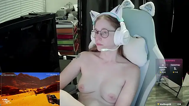 دردشة LilyFoxxx الجنسية المباشرة