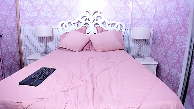 Miabloom19_ élő XXX-chatje