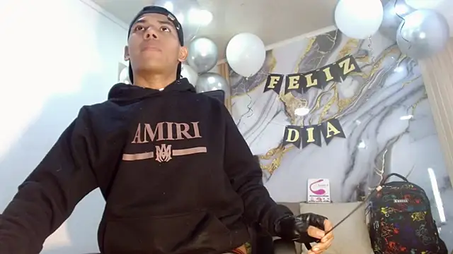 Czat XXX na żywo – DaviidBuckx_