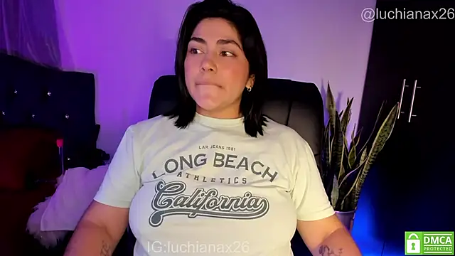 lucy26_n Live XXX chat