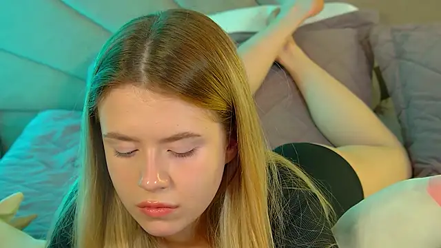 Chat +18 de MilanaBalmain ao vivo