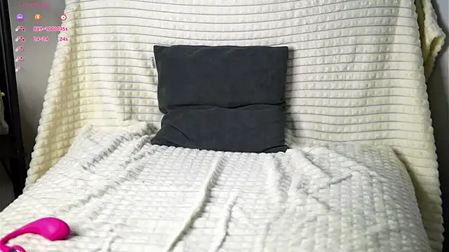 XXX chat uživo modela ClarineCasebolt