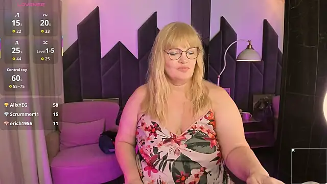 NicoleKind live XXX chat