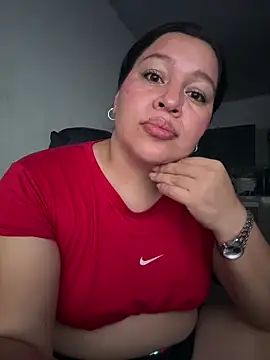 Chat +18 de Lovelipsbig ao vivo