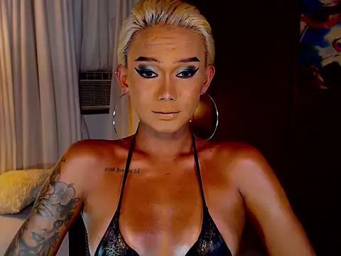 xXLustFullTransXx Adlı Modelin Canlı XXX Sohbeti
