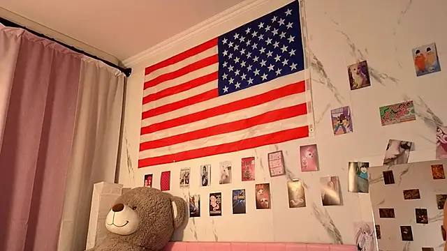 Karolinacreamm Adlı Modelin Canlı XXX Sohbeti
