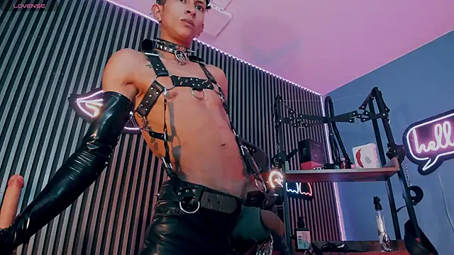 XXX chat uživo modela Maximoking26