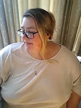 Iceprincess2bad4u's Live XXX Chat