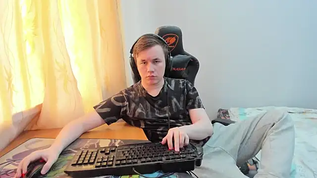 iliaskrislove's Live XXX Chat