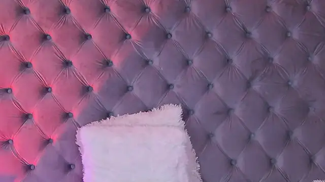 LunaHart's Live XXX Chat