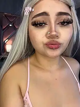 lya_nekko_'s Live XXX Chat