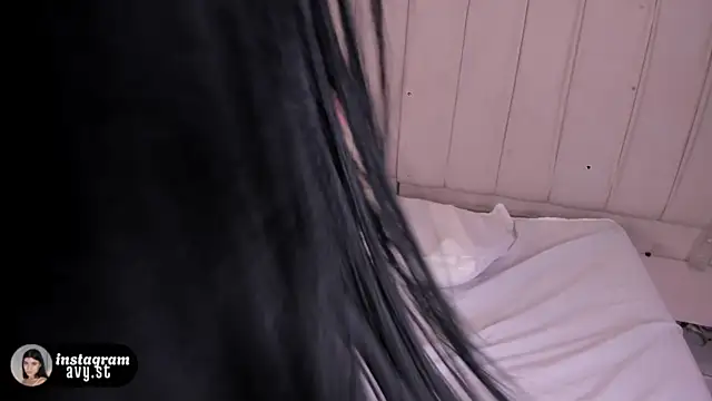 avy_st's Live XXX Chat