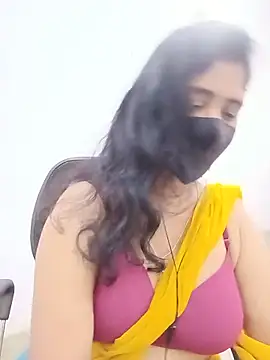 Lucky-Deepthi's Live XXX Chat