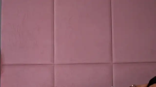 AlmaLuv Adlı Modelin Canlı XXX Sohbeti