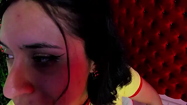 Roxanne_Han Chat XXX in diretta