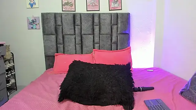 Esmeraldaa-'s Live XXX Chat