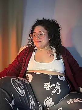 Czat XXX na żywo – CurlyMilf_Vannexxxa