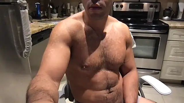 BigGuyMuscle: онлайн-секс-чат