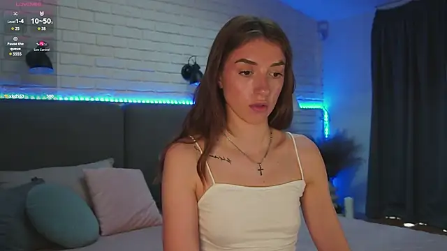 SweetVikki: απευθείας συνομιλία ΧΧΧ