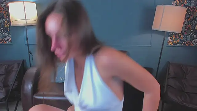 NicoleWells22 XXX чат на живо