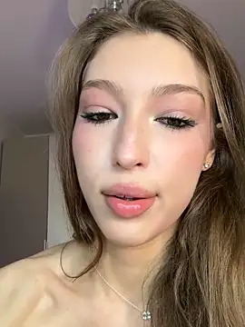 Chat +18 de AngelLeeen ao vivo