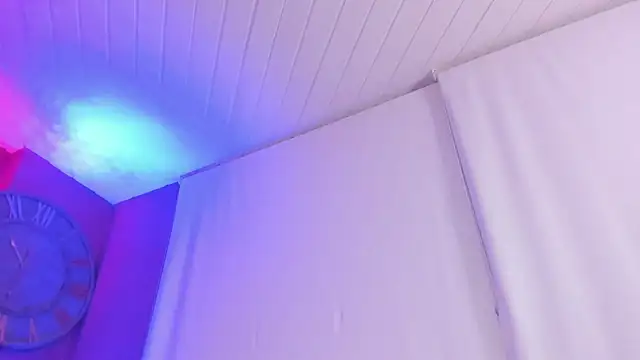 Inndrahotn Live XXX chat