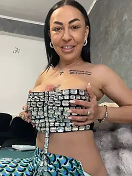 MaiaGold Adlı Modelin Canlı XXX Sohbeti