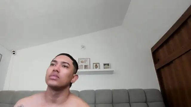 Chat +18 de erotic_sins ao vivo