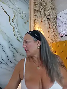 Chatroom XXX en direct de Misevie