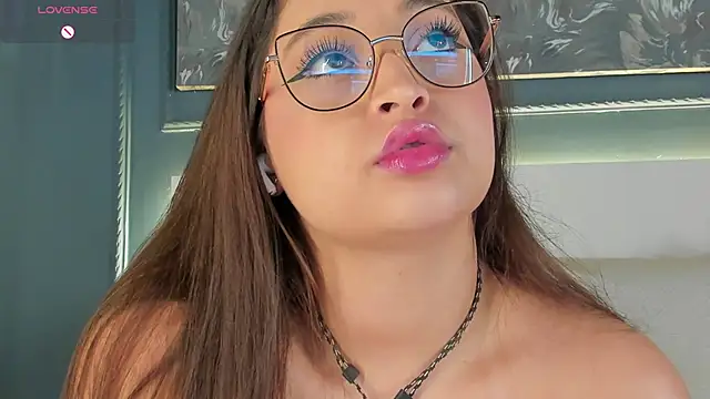 MiaKay1 Chat XXX in diretta