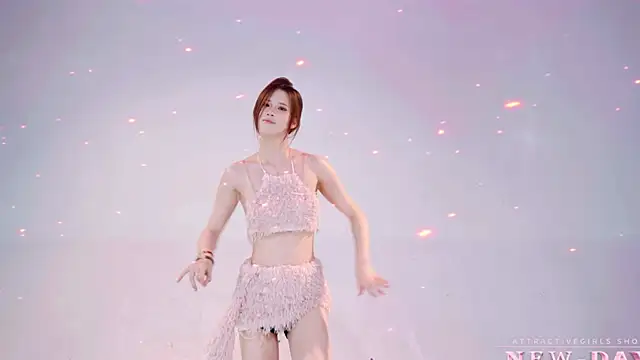 NEW-DAYのライブXXXチャット