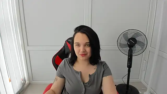 Czat XXX na żywo – Caroline_cutte