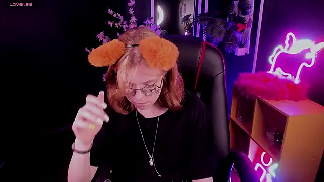 Živý XXX chat FoxxyyPolly