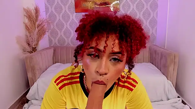 Nikki_Rousmel XXX чат на живо