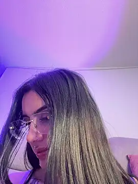 Lucy_699 – Live XXX-chat
