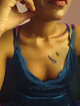 צ'אט XXX בשידור חי של Asmiratamil