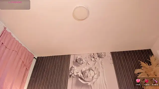 CarolineFyre 现场XXX聊天