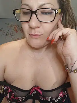 Chatroom XXX en direct de Lovely_Chiara