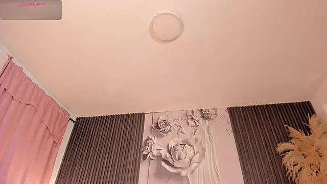 CarolineFyre 现场XXX聊天