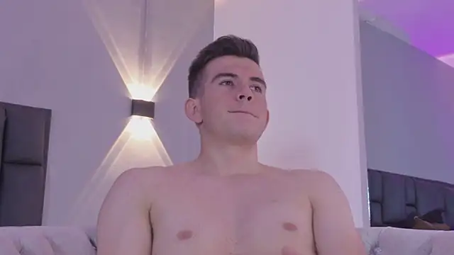 MikaelSlown Live XXX chat