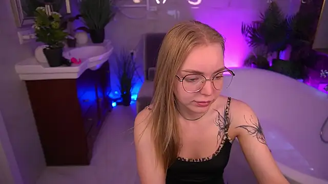 Онлайн чат XXX EmilySunshineS