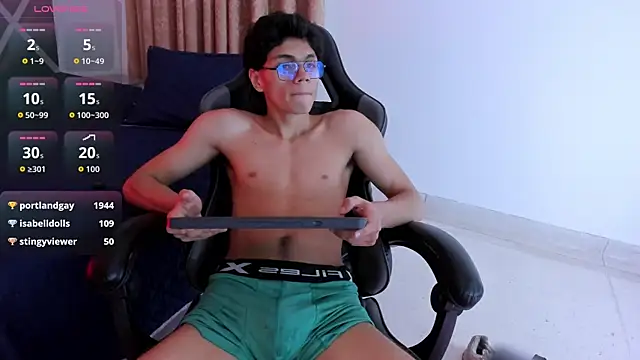 Ithan_Hott's Live XXX Chat