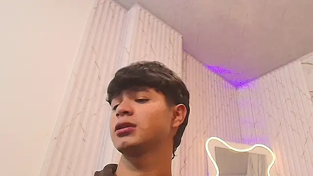 Spark_tay Chat XXX live