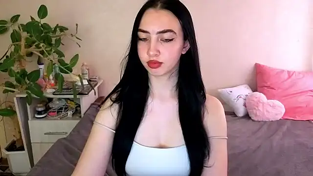 WildKittenX_'s Live XXX Chat