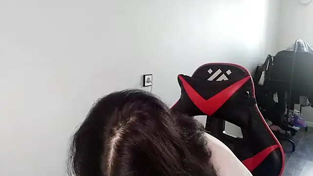 AdelineCanup Chat XXX in diretta