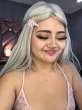 XXX chat uživo modela lya_nekko_