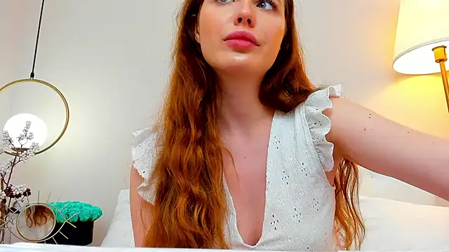 MonaRicci Chat XXX in diretta